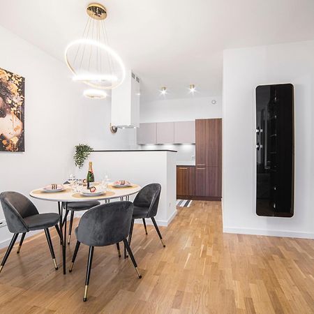 Apartament Amber Centrum Z Basenem Apartment Gdansk Luaran gambar